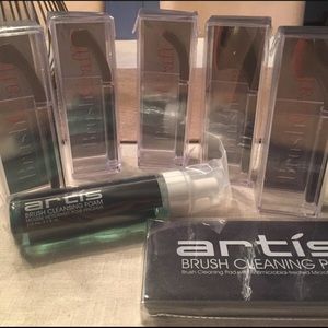 Artis makeup brushes!